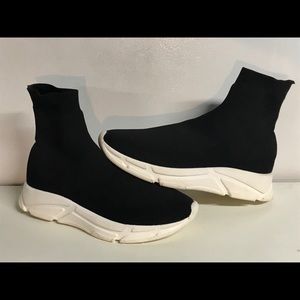 Steve Madden womens size 9 bitten black